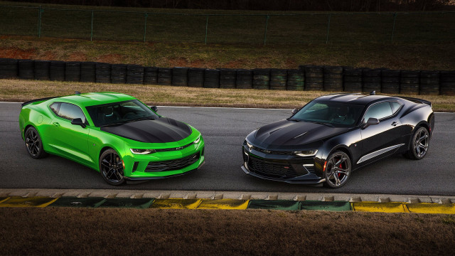 Green black cars race track #2 free wallpaper for desktop - medium preview image