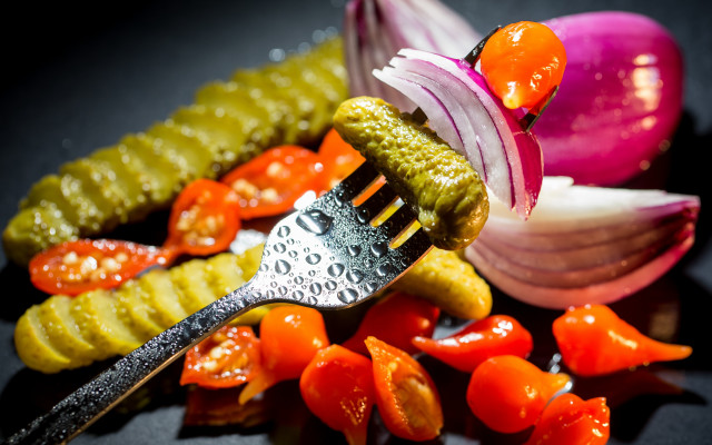 Fork food peppers onions knife free wallpaper for desktop - medium preview image