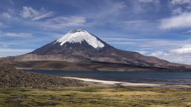Mountain lake clouds green plants free wallpaper for desktop - medium preview image