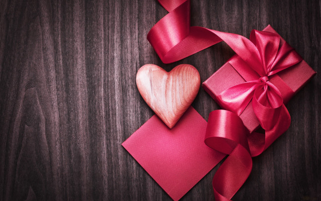 Heart wooden ribbon romantic gift free wallpaper for desktop - medium preview image