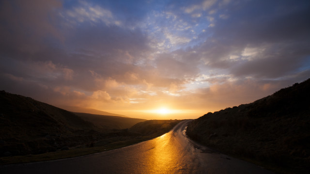 Sunset river mountain clouds cityscape free wallpaper for desktop - medium preview image
