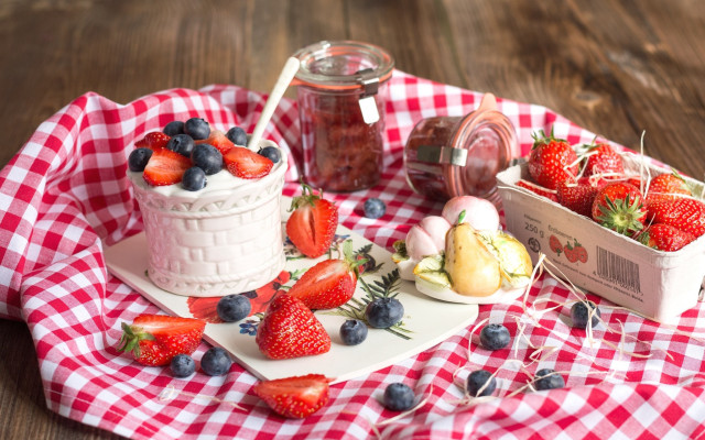 Cake strawberries blueberries jam eggs free wallpaper for desktop - medium preview image