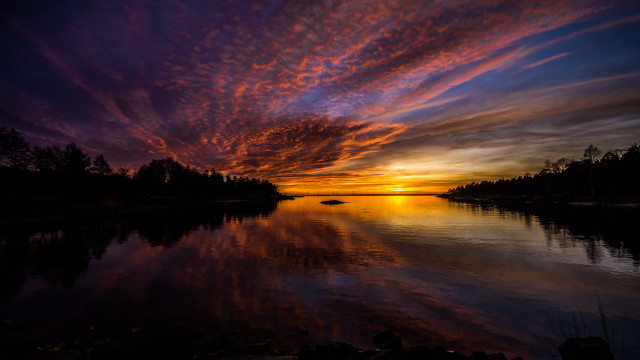 Sunset lake clouds trees rocks free wallpaper for desktop - medium preview image