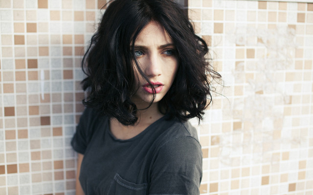 Woman blackshirt longhair bathroom tiledwall free wallpaper for desktop - medium preview image