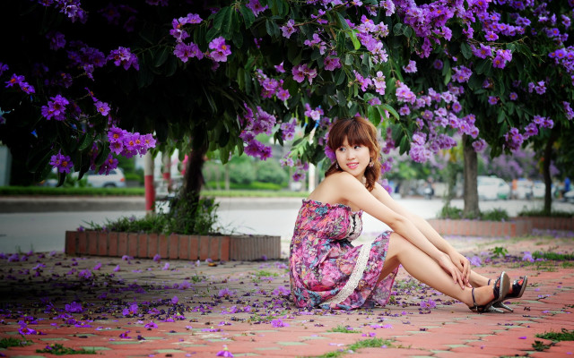 Woman purple flower garden portrait free wallpaper for desktop - medium preview image