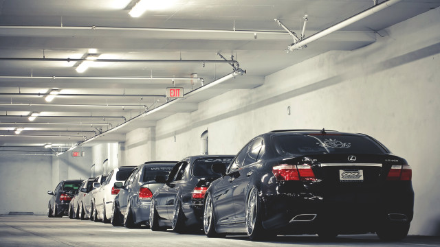 Parking garage red light tiltshift free wallpaper for desktop - medium preview image