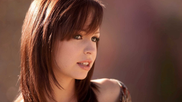 Daphne mcclure brown hair blood free wallpaper for desktop - medium preview image