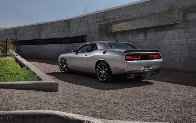 Silver sports car parking lot #6 free wallpaper for desktop - medium preview image