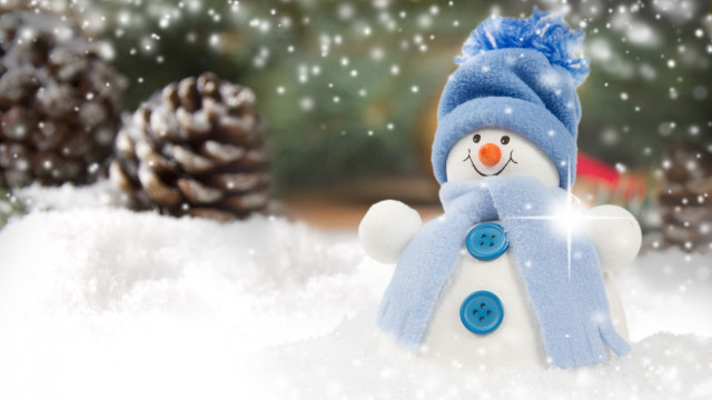 Snowman blue hat scarf christmas free wallpaper for desktop - medium preview image