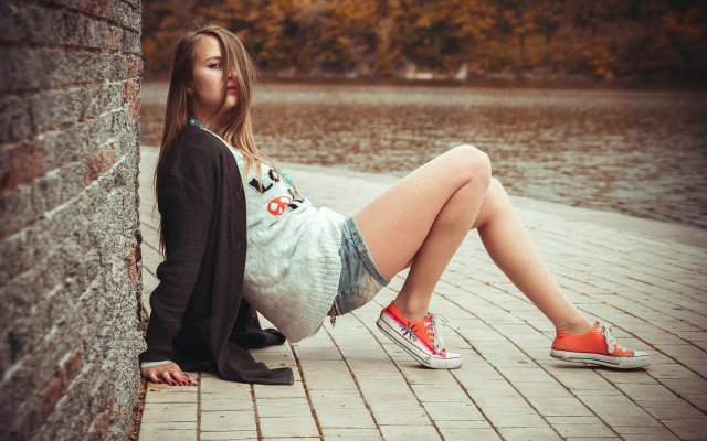 Woman sitting brickwall lake redshoes free wallpaper for desktop - medium preview image