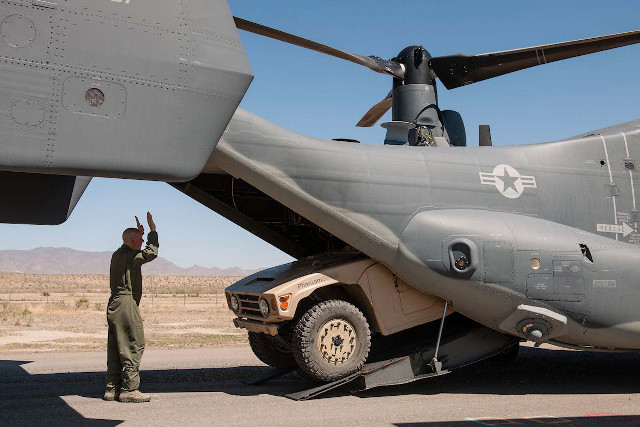 Man military vehicle helicopter door free wallpaper for desktop - medium preview image