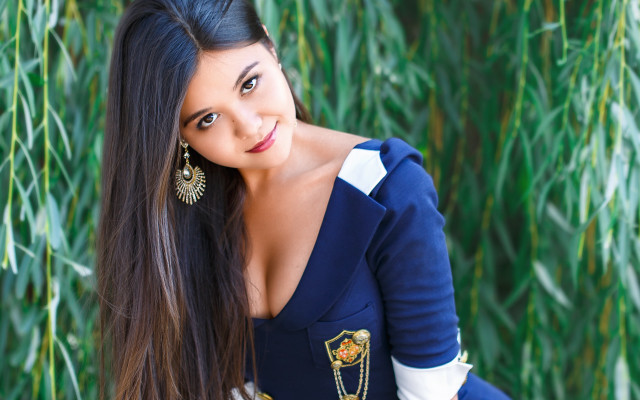 Woman blue dress elina karimova free wallpaper for desktop - medium preview image