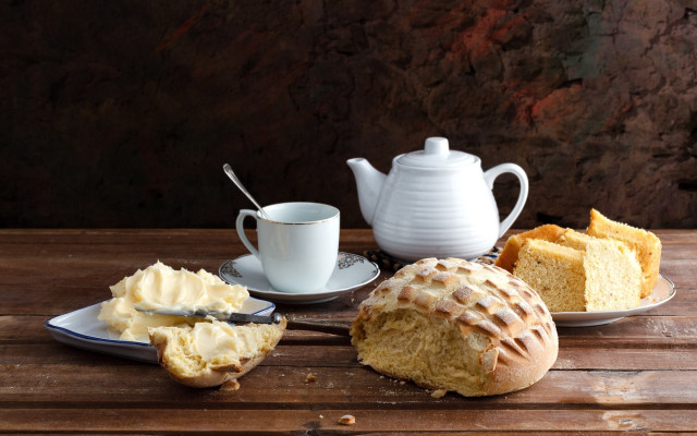 Table cake coffee stilllife food free wallpaper for desktop - medium preview image