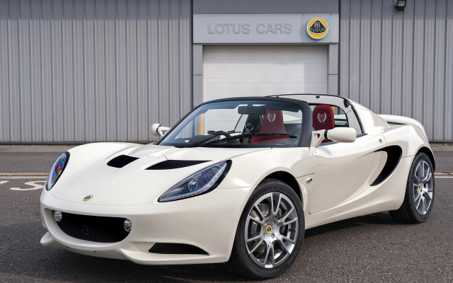 White sports car red interior free wallpaper for desktop - medium preview image