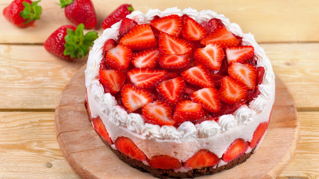 Strawberry cake wooden board berries free wallpaper for desktop - medium preview image