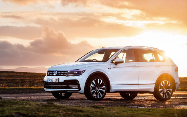 White volkswagen tigua sunset clouds free wallpaper for desktop - medium preview image