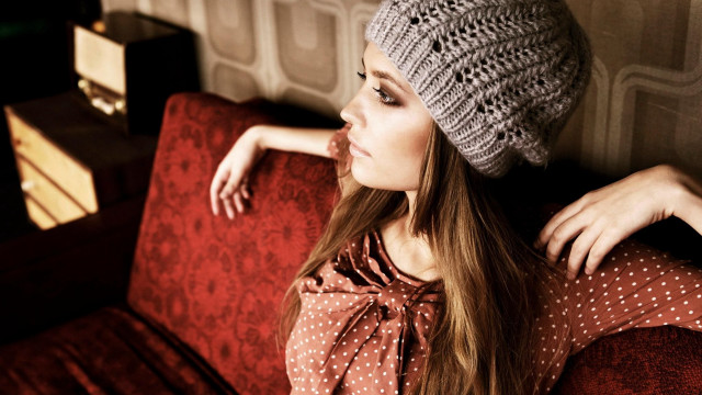 Woman couch knittedhat polkadot dress free wallpaper for desktop - medium preview image