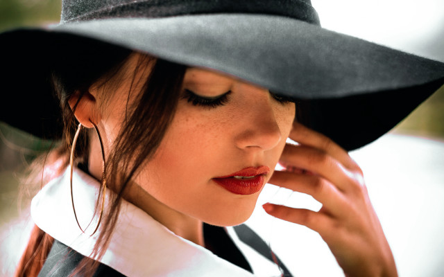 Eszter mattioni fashion photorealistic bw free wallpaper for desktop - medium preview image