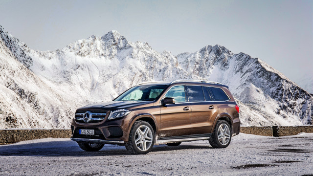 Brown mercedes benz detailed snow free wallpaper for desktop - medium preview image