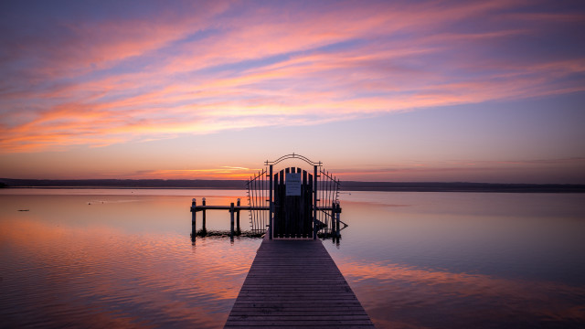 Sunset dock lake cityscape mountains free wallpaper for desktop - medium preview image