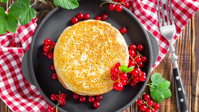 Pancake berries fork plate tablecloth free wallpaper for desktop - medium preview image