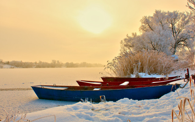 Boats snow tree water sunset free wallpaper for desktop - medium preview image