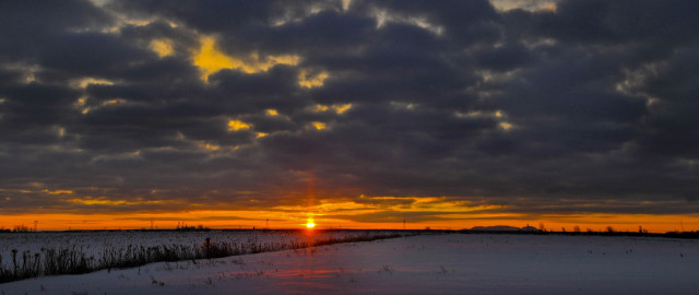 Sunset clouds dusk horizon mountains free wallpaper for desktop - medium preview image