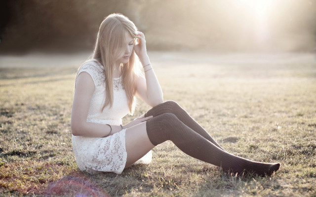 Woman sitting field sunset jewelry free wallpaper for desktop - medium preview image