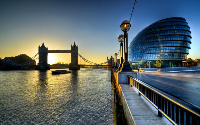 Christopher wren bridge cityscape sunset free wallpaper for desktop - medium preview image