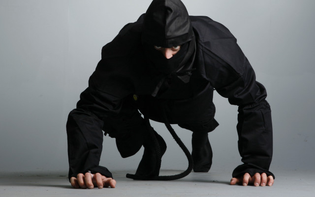 Man black outfit bending mask free wallpaper for desktop - medium preview image