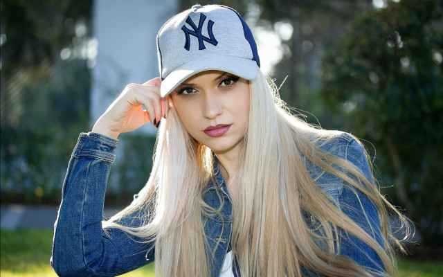Blonde woman yankees hat denim free wallpaper for desktop - medium preview image