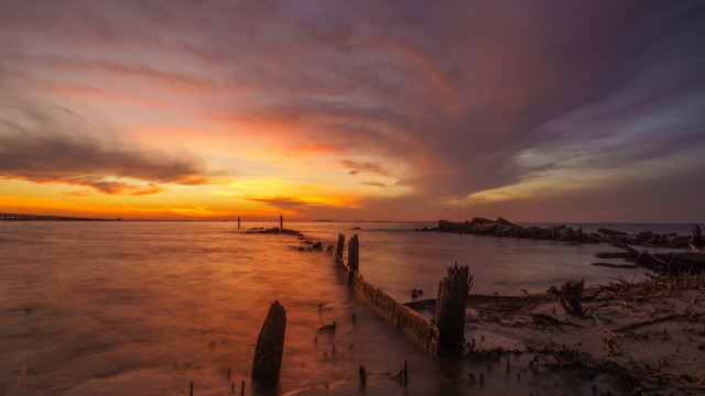 Sunset water dock boat city free wallpaper for desktop - medium preview image