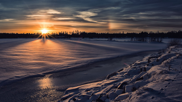 Sunset frozen lake trees sky free wallpaper for desktop - medium preview image