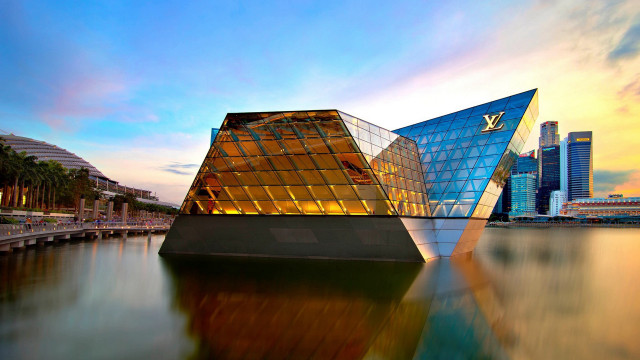 Building water cityscape sky clouds free wallpaper for desktop - medium preview image