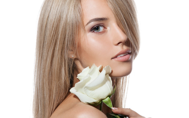 Woman flower portrait romanticism white free wallpaper for desktop - medium preview image