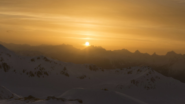 Sunset mountains snow clouds beach free wallpaper for desktop - medium preview image