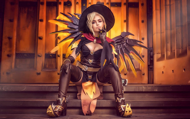 Cosplay woman bird hat gloves free wallpaper for desktop - medium preview image