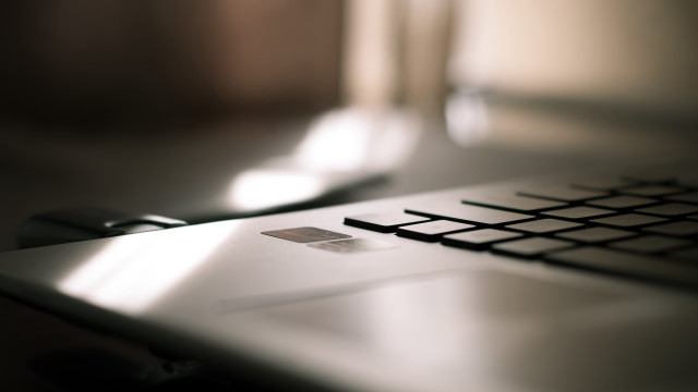 Laptop keyboard glass water blurry free wallpaper for desktop - medium preview image