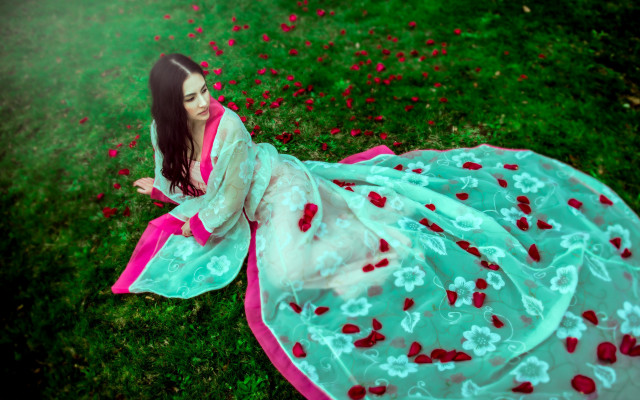 Woman dress flower field kimono free wallpaper for desktop - medium preview image