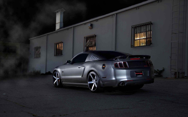 Silver mustang night smoke building free wallpaper for desktop - medium preview image