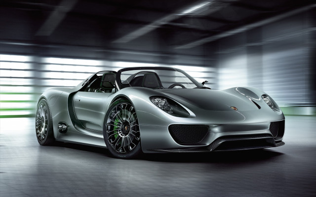 Silver sports car garage green free wallpaper for desktop - medium preview image