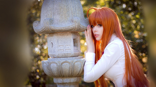 Red haired woman clock pillar free wallpaper for desktop - medium preview image