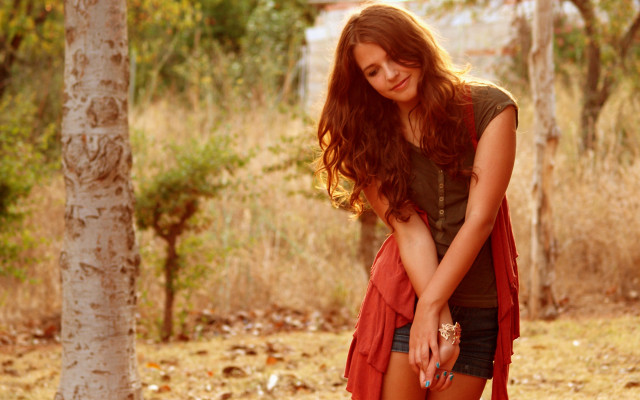 Woman red dress forest handbag free wallpaper for desktop - medium preview image