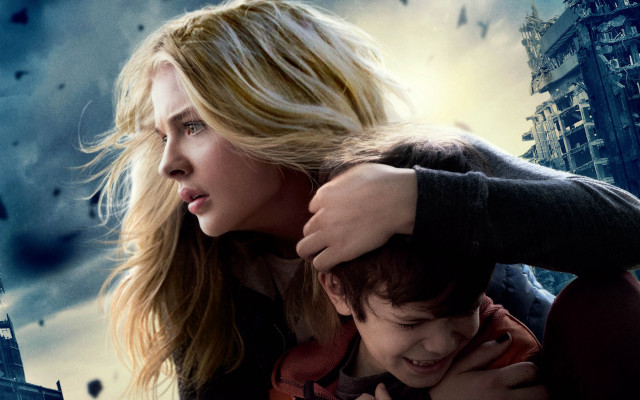 Woman boy hug cityscape stormy free wallpaper for desktop - medium preview image