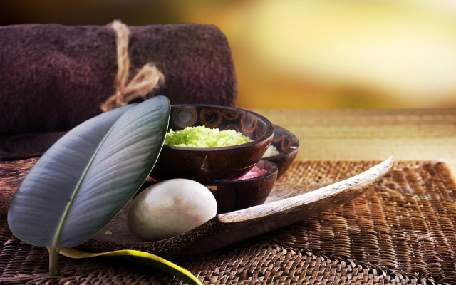 Bowl food leaf towel table free wallpaper for desktop - medium preview image