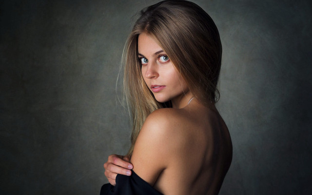 Elina karimova portrait black dress free wallpaper for desktop - medium preview image