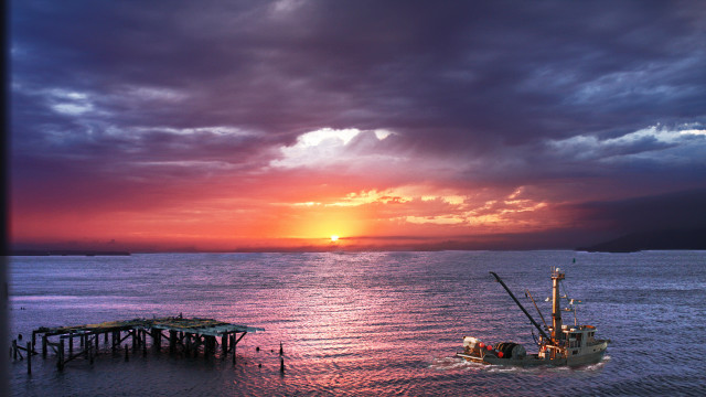Sunset boat pier cloudy sky free wallpaper for desktop - medium preview image