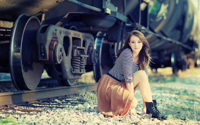 Woman train portrait blurry outdoor free wallpaper for desktop - medium preview image