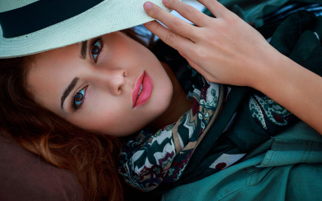 Woman hat scarf phone looking free wallpaper for desktop - medium preview image