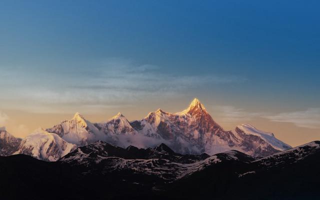 Mountain range clouds snow capped free wallpaper for desktop - medium preview image
